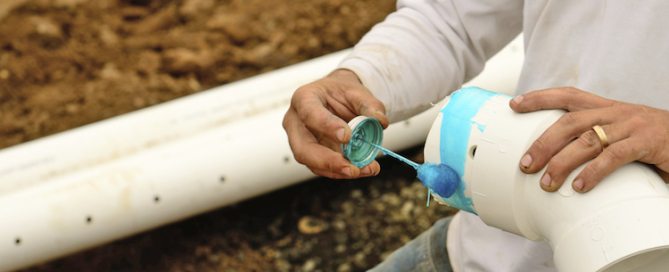 How to seal a sewer pipe