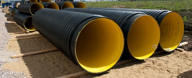 Large diameter plastic pipes