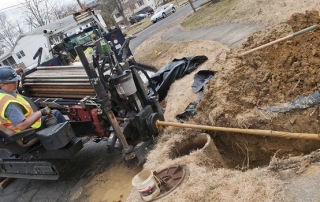 Trenchless pipe laying